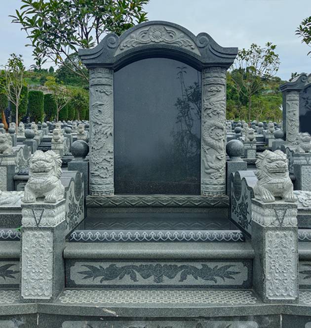 浅灰石材墓碑实景照片