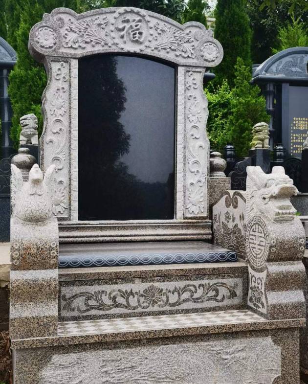 白麻雕花墓碑实景照片